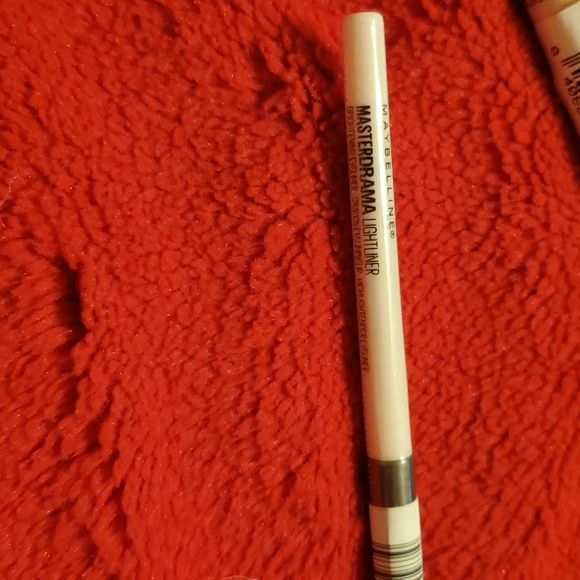 Make-up - Picture 5 of 7